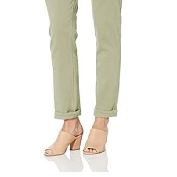 Gloria Vanderbilt Women's Classic Amanda High Rise Tapered Jean, Light Fern, 8 - Picture 3 of 3